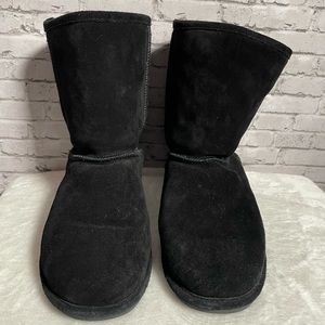 Ladies Size 11 Bearpaw Classic Black Boots